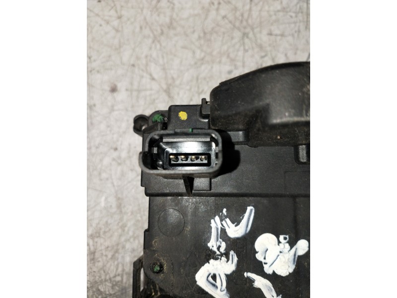 Recambio de motor cierre centralizado delantero derecho para renault megane iii sport tourer dynamique referencia OEM IAM   5P