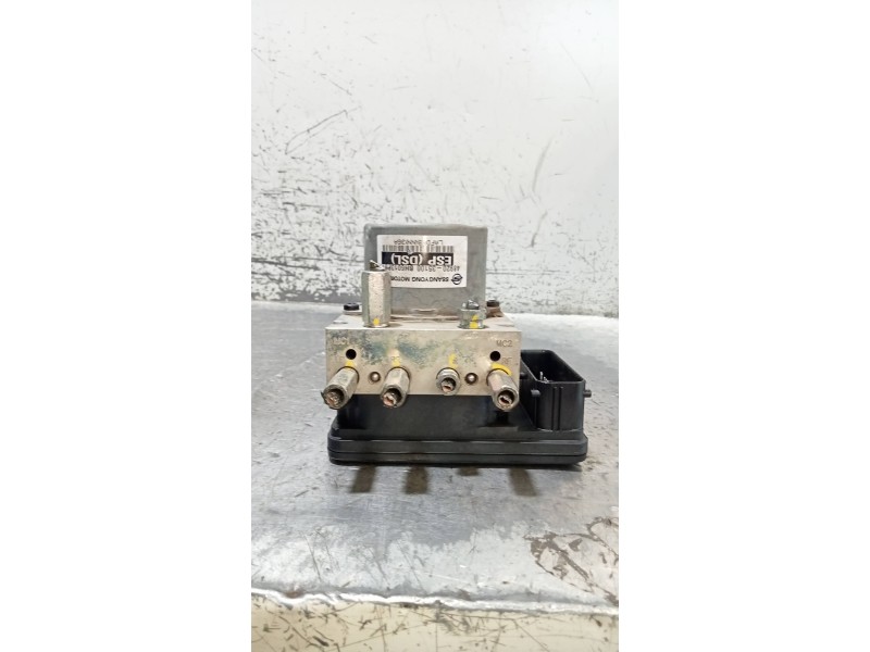 Recambio de abs para ssangyong tivoli 1.6 turbodiesel cat referencia OEM IAM A2C38292701 489235100 