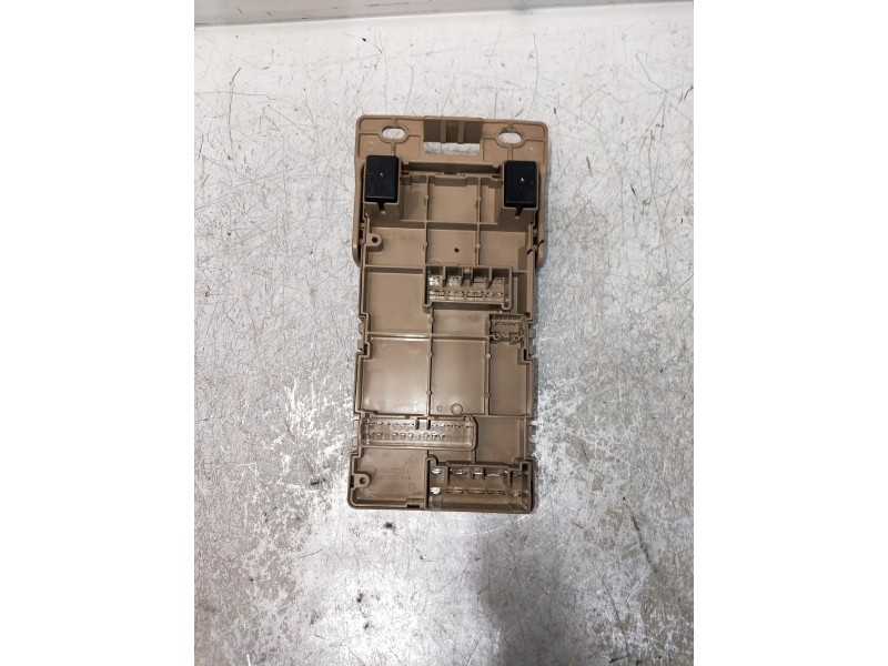 Recambio de caja reles / fusibles para subaru tribeca b9 classic referencia OEM IAM 82201XA06A  