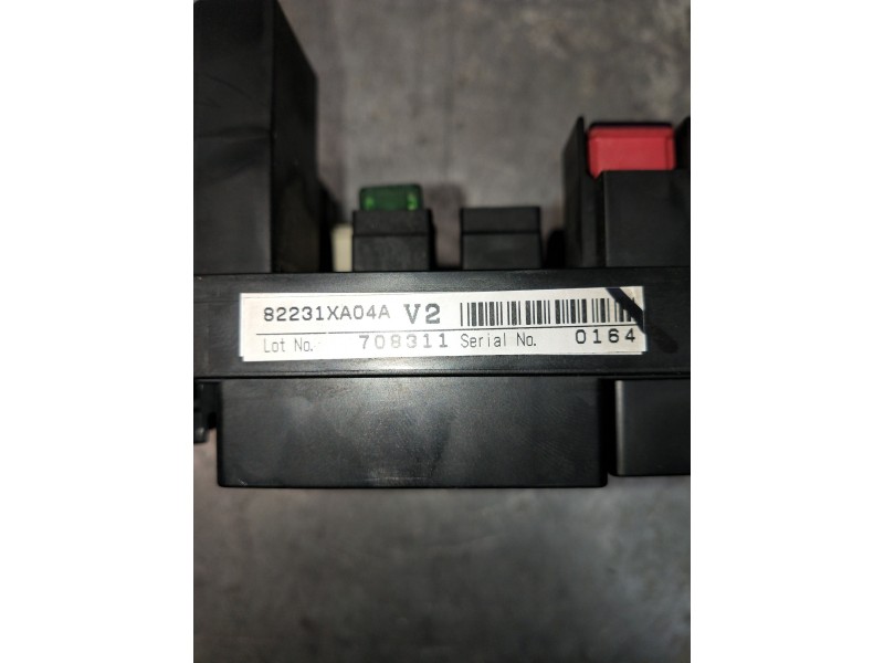 Recambio de caja reles / fusibles para subaru tribeca b9 classic referencia OEM IAM 82231XA04A  