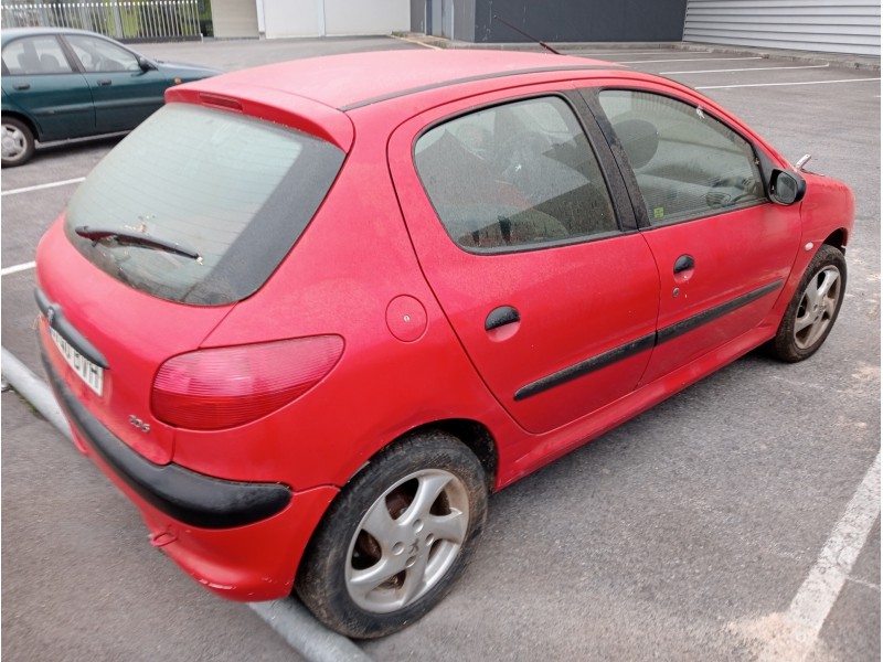 peugeot 206 berlina del año 2002