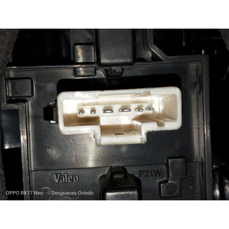 Recambio de piloto trasero izquierdo para citroen c5 berlina lx (e) referencia OEM IAM 89032697 VER FOTOS ROTO POR DENTRO