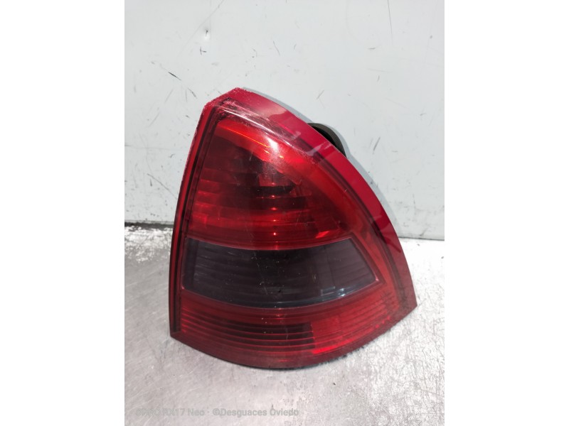 Recambio de piloto trasero derecho para citroen c5 berlina lx (e) referencia OEM IAM 89034070 VER FOTO ROTO POR DENTRO