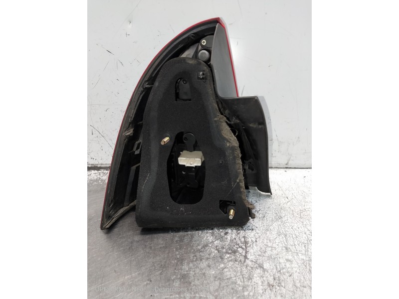 Recambio de piloto trasero derecho para citroen c5 berlina lx (e) referencia OEM IAM 89034070 VER FOTO ROTO POR DENTRO