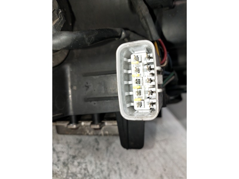 Recambio de faro derecho para subaru tribeca b9 classic referencia OEM IAM 5DV00900000  XENÓN