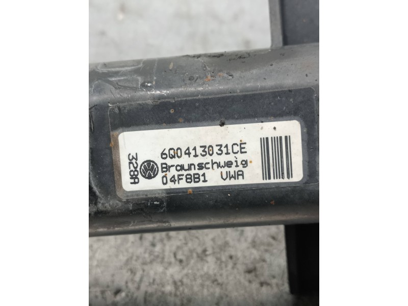 Recambio de amortiguador delantero derecho para volkswagen polo (9n3) advance referencia OEM IAM 6Q0413031CE  