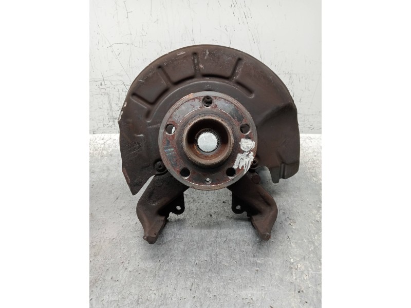 Recambio de mangueta delantera derecha para volkswagen polo (9n3) advance referencia OEM IAM   