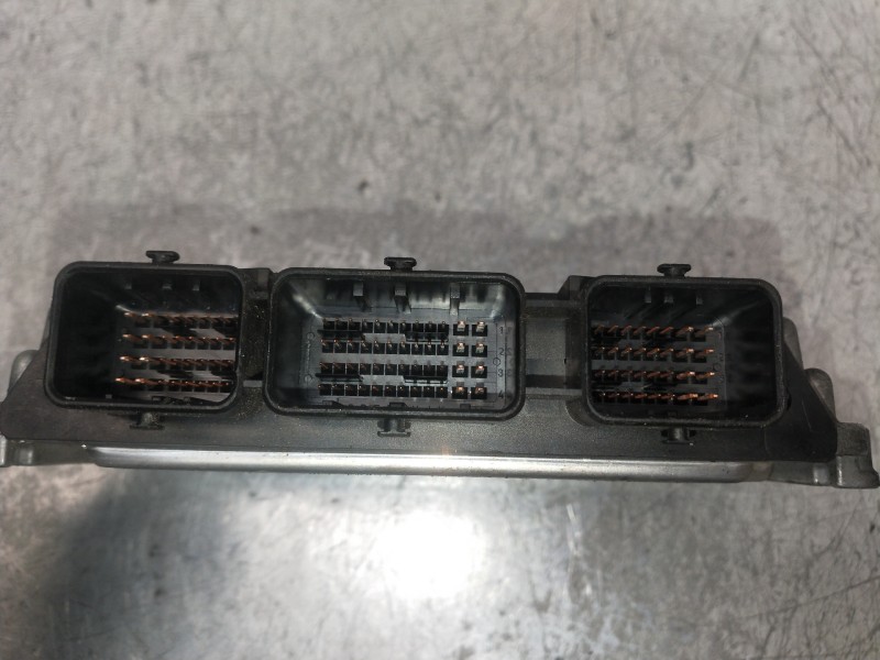 Recambio de centralita motor uce para renault scenic ii authentique referencia OEM IAM 0281011776 82003911966 