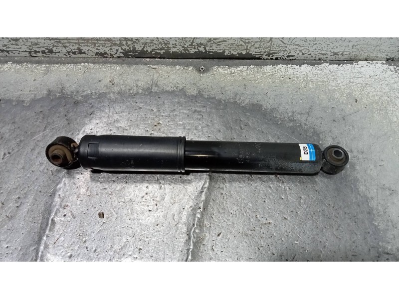 Recambio de amortiguador trasero derecho para ssangyong tivoli 1.6 turbodiesel cat referencia OEM IAM 4530135101  