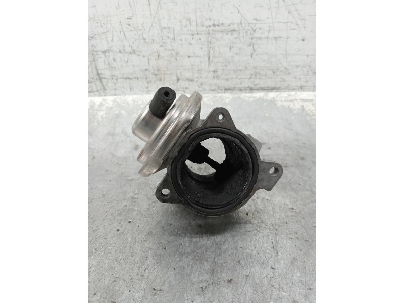 Recambio de valvula egr para volkswagen polo (9n3) advance referencia OEM IAM 045129637A  