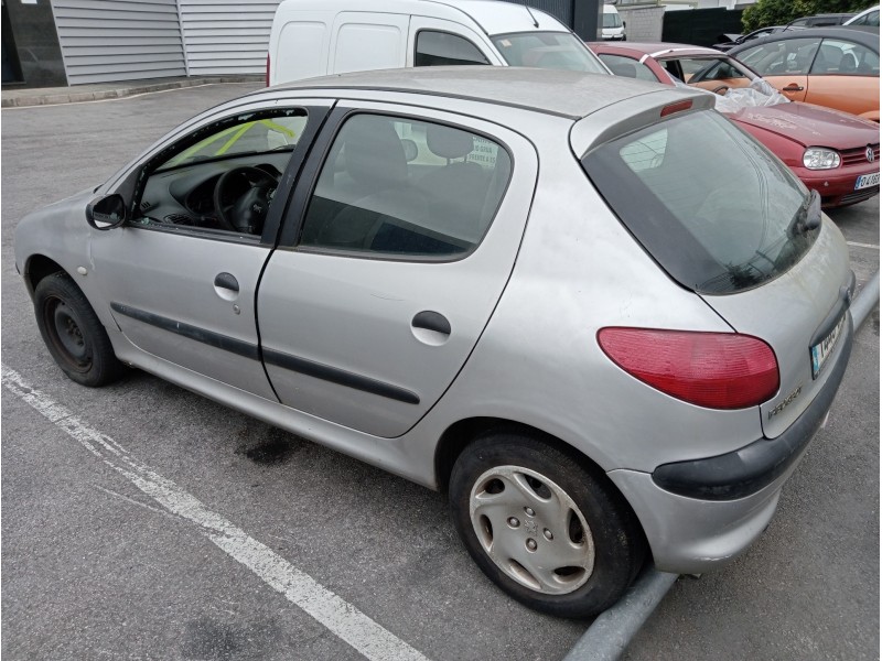 peugeot 206 berlina del año 1950
