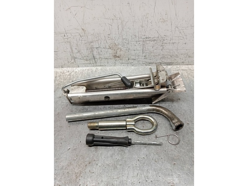 Recambio de gato para volkswagen polo (9n3) advance referencia OEM IAM   