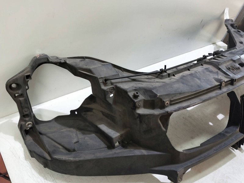 Recambio de panel frontal para renault mascott fg 120. 35/55/65 cabina individual referencia OEM IAM   