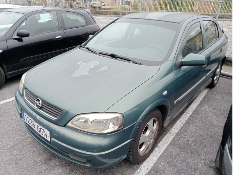 opel astra g berlina del año 2001