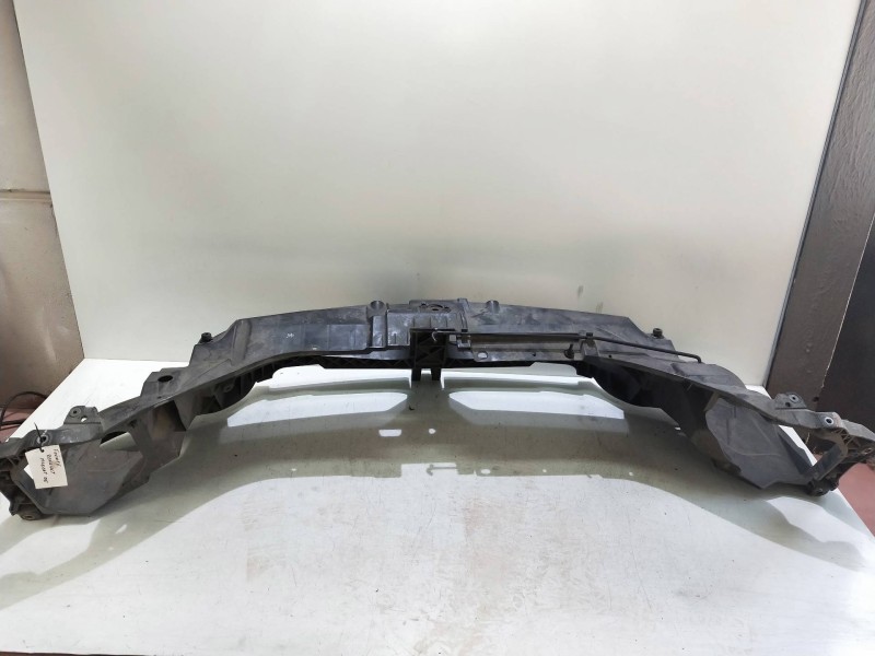 Recambio de panel frontal para renault mascott fg 120. 35/55/65 cabina individual referencia OEM IAM   