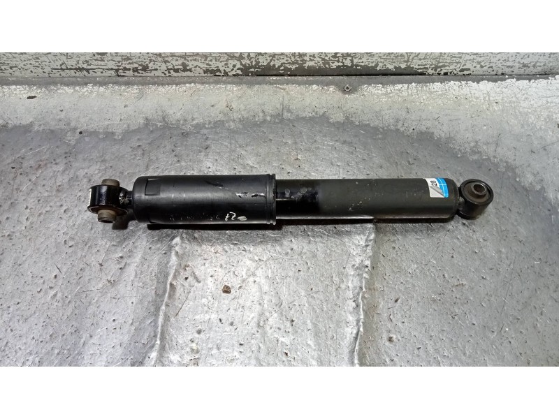 Recambio de amortiguador trasero izquierdo para ssangyong tivoli 1.6 turbodiesel cat referencia OEM IAM 4530135101  