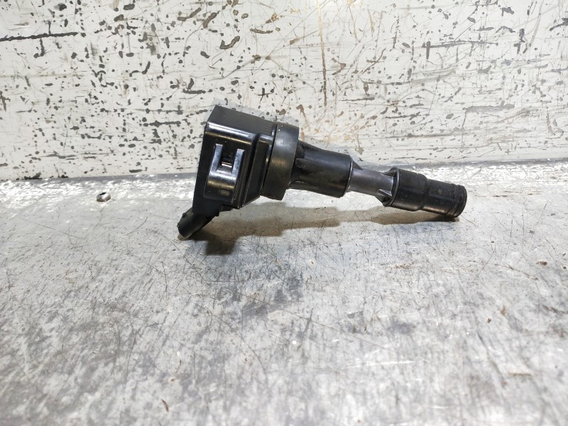 Recambio de bobina encendido para kia stonic (ybcuv) concept referencia OEM IAM 2730104110  