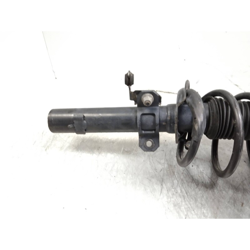 Recambio de amortiguador delantero izquierdo para ford mondeo turnier (ge) 2.0 tdci td cat referencia OEM IAM 335922  