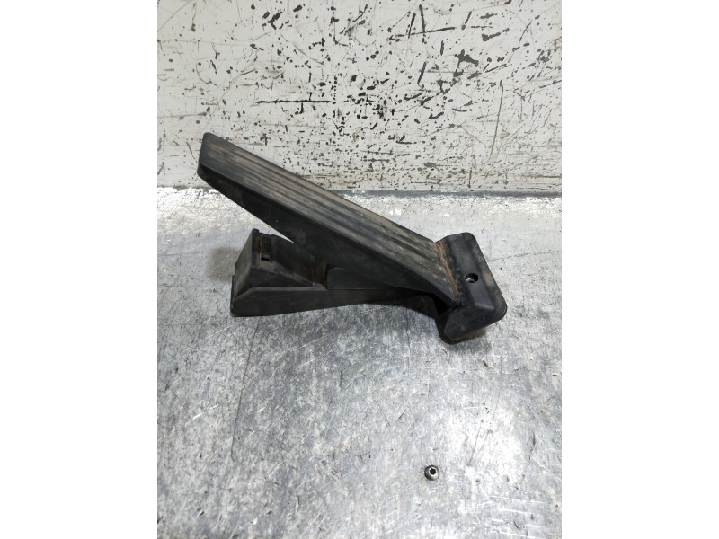 Recambio de potenciometro pedal para bmw serie 7 (f01/f02) 740d xdrive referencia OEM IAM 3542678999802  