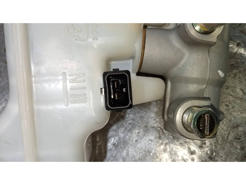 Recambio de bomba freno para ssangyong tivoli 1.6 turbodiesel cat referencia OEM IAM   