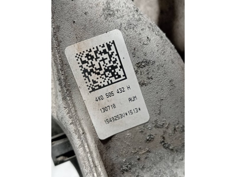 Recambio de mangueta trasera derecha para audi a6 berlina (4a2) 40 tdi design referencia OEM IAM 4K0505460C  