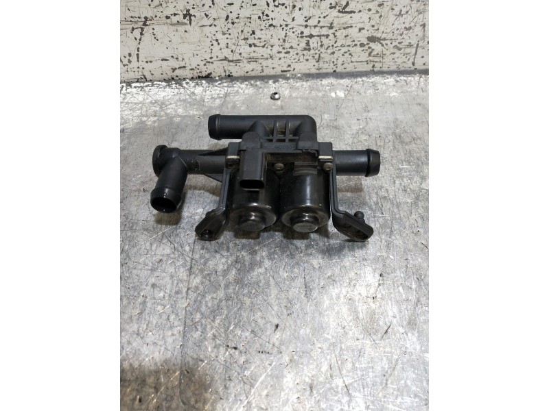 Recambio de valvula intercambio de calefaccion para bmw serie 7 (f01/f02) 740d xdrive referencia OEM IAM 6411911916404 114741220