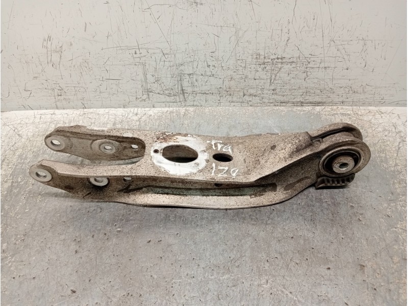 Recambio de brazo suspension inferior trasero izquierdo para audi a6 berlina (4a2) 40 tdi design referencia OEM IAM 80A505311A  