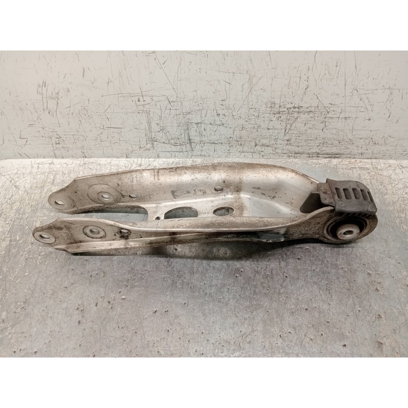 Recambio de brazo suspension inferior trasero izquierdo para audi a6 berlina (4a2) 40 tdi design referencia OEM IAM 80A505311A  