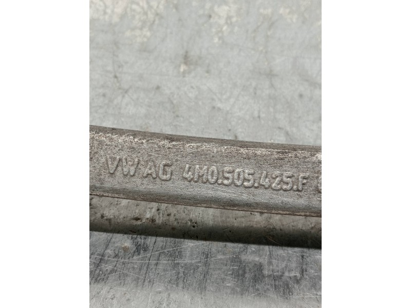Recambio de brazo suspension inferior trasero izquierdo para audi a6 berlina (4a2) 40 tdi design referencia OEM IAM 4M0505425F  