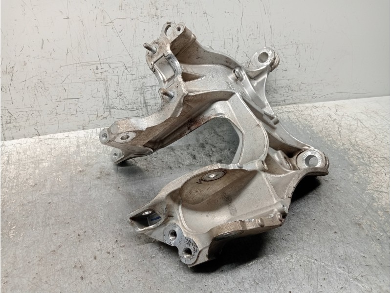 Recambio de brazo suspension inferior delantero izquierdo para audi a6 berlina (4a2) 40 tdi design referencia OEM IAM 80A399295 