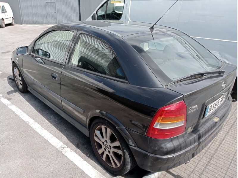 opel astra g berlina del año 2001