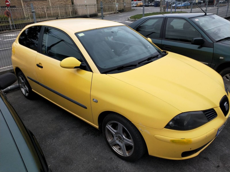 seat ibiza (6l1) del año 2002
