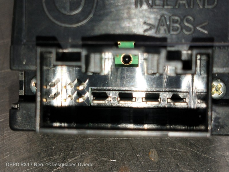 Recambio de mando elevalunas trasero derecho para bmw serie 7 (f01/f02) 740d xdrive referencia OEM IAM 920486202 MR042100475 4P