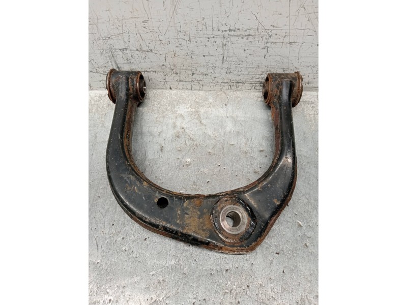 Recambio de brazo suspension superior delantero derecho para toyota land cruiser (j9) td vx (3-ptas.) (kzj90) referencia OEM IAM