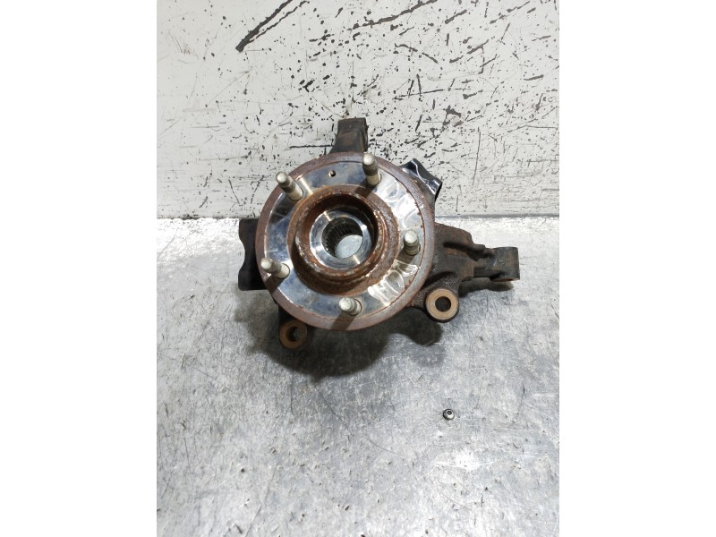 Recambio de mangueta delantera derecha para chevrolet captiva 2.0 vcdi ls referencia OEM IAM   