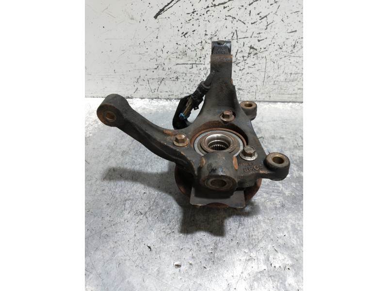 Recambio de mangueta delantera izquierda para chevrolet captiva 2.0 vcdi ls referencia OEM IAM   