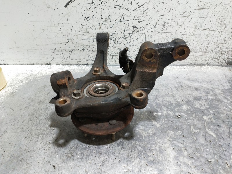 Recambio de mangueta delantera izquierda para chevrolet captiva 2.0 vcdi ls referencia OEM IAM   