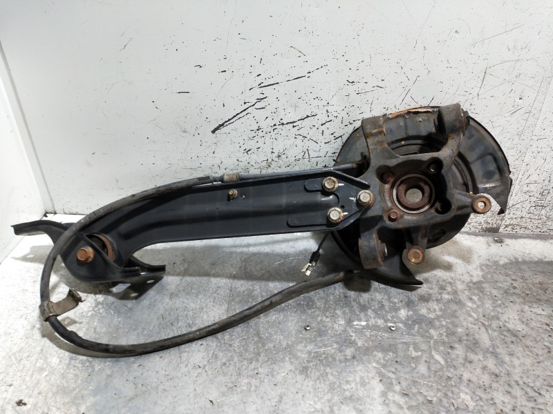 Recambio de mangueta trasera izquierda para chevrolet captiva 2.0 vcdi ls referencia OEM IAM   