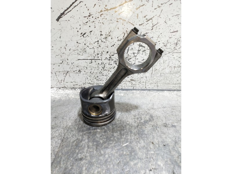 Recambio de piston para chevrolet captiva 2.0 vcdi ls referencia OEM IAM   