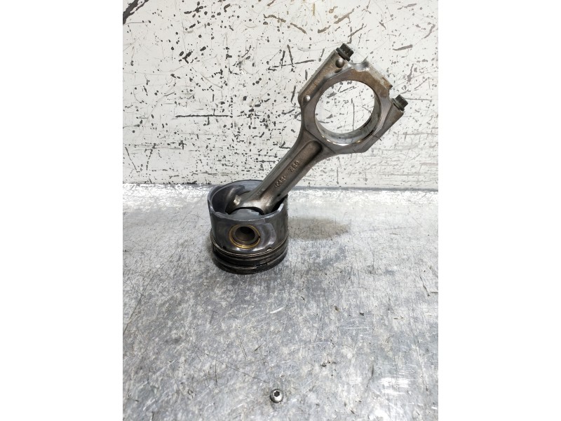 Recambio de piston para chevrolet captiva 2.0 vcdi ls referencia OEM IAM   