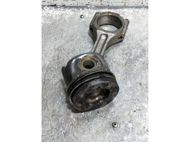Recambio de piston para chevrolet captiva 2.0 vcdi ls referencia OEM IAM   
