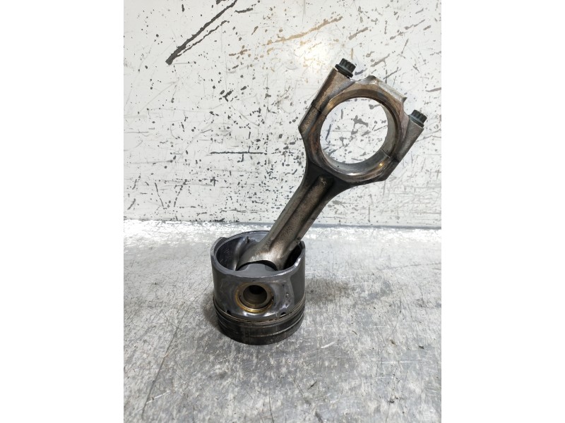 Recambio de piston para chevrolet captiva 2.0 vcdi ls referencia OEM IAM   