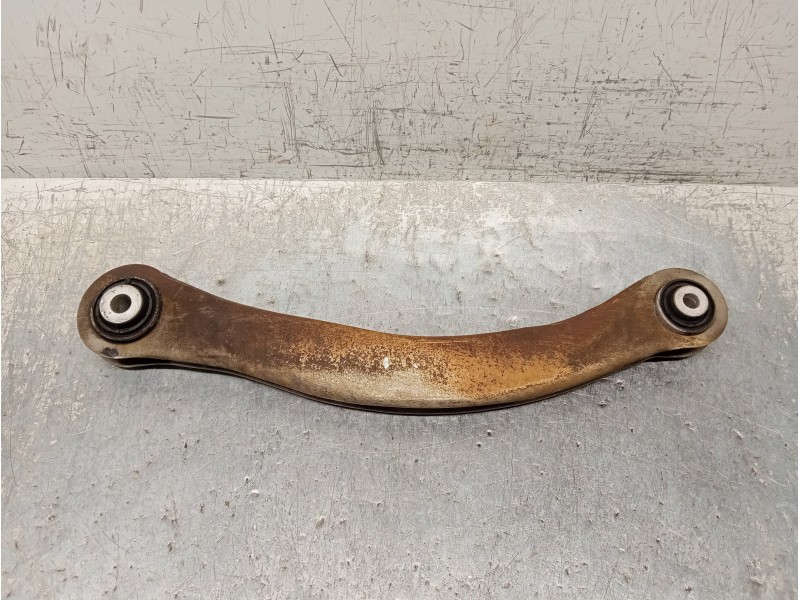 Recambio de brazo suspension inferior trasero izquierdo para audi a6 berlina (4a2) 40 tdi design referencia OEM IAM 4M0505371R  