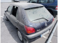 ford fiesta berlina (dx) del año 2001 2