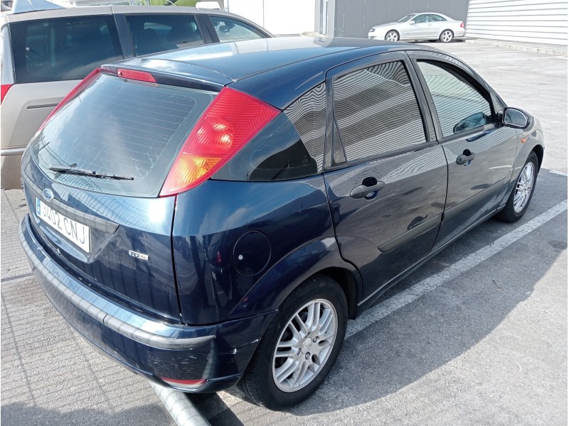 ford focus berlina (cak) del año 2003