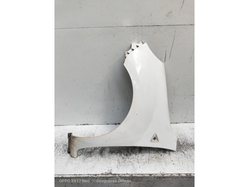 Recambio de aleta delantera izquierda para renault kangoo dynamique referencia OEM IAM   