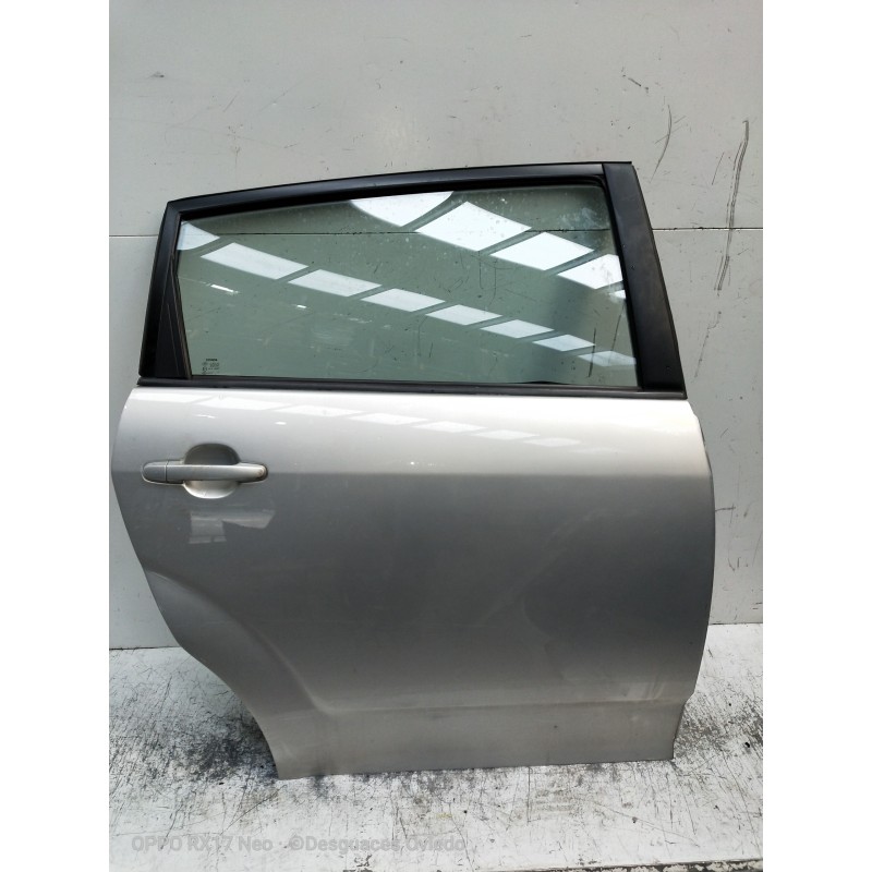 Recambio de puerta trasera derecha para toyota corolla verso (r1) 2.2 d-4d luna referencia OEM IAM   5P