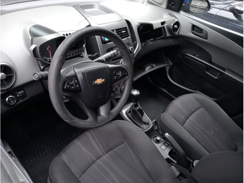 chevrolet aveo berlina hatchback del año 2013