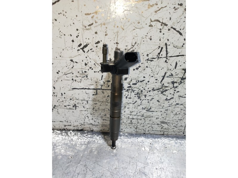 Recambio de inyector para bmw serie 7 (f01/f02) 740d xdrive referencia OEM IAM 780543003  