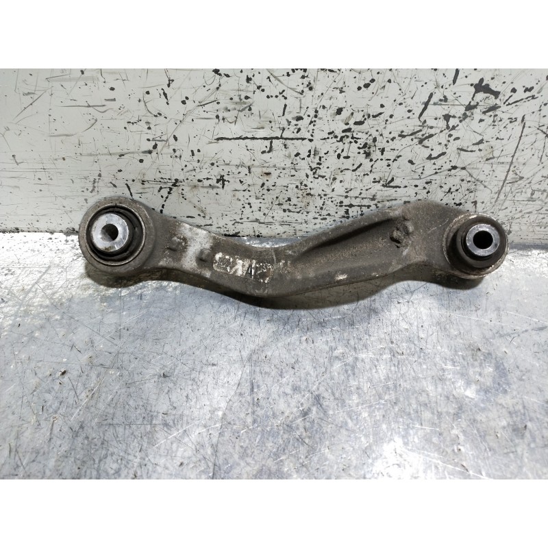 Recambio de brazo suspension superior trasero izquierdo para bmw serie 7 (f01/f02) 740d xdrive referencia OEM IAM   